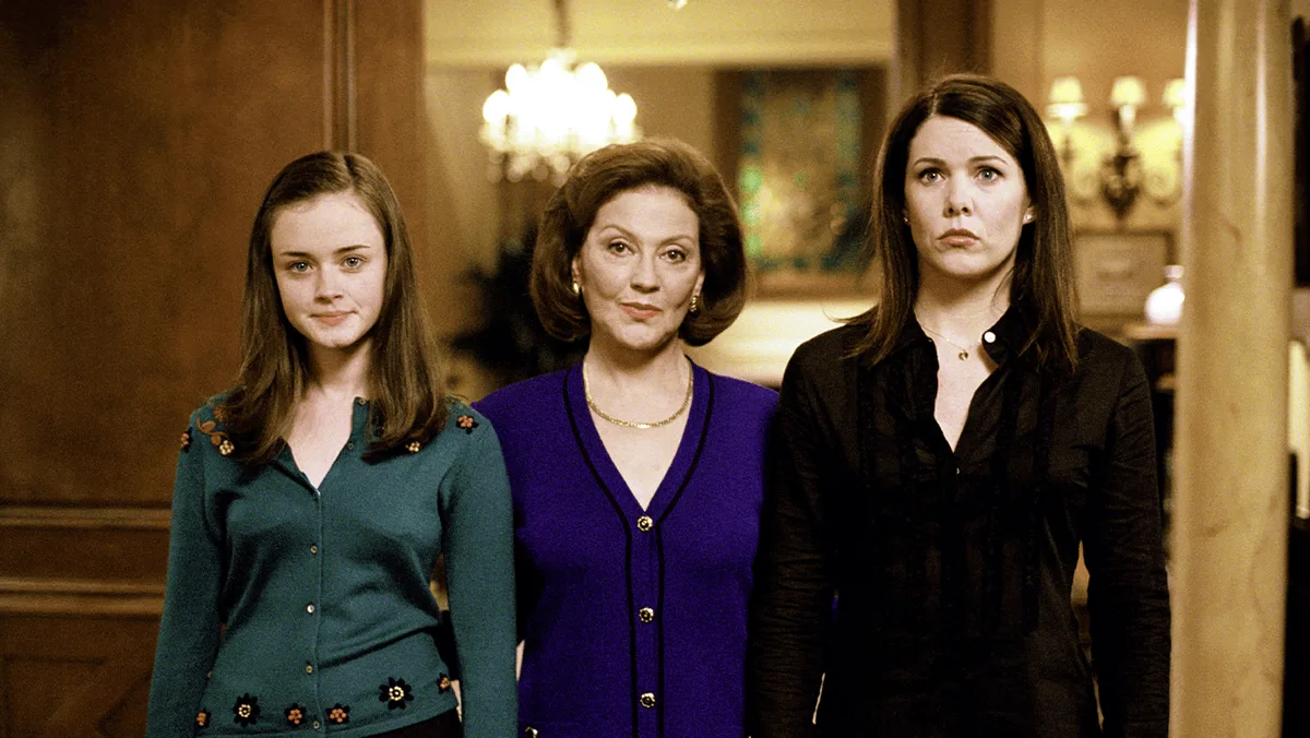 Happy Fall: Here’s Where to Stream All Seasons of ‘Gilmore Girls’ Online