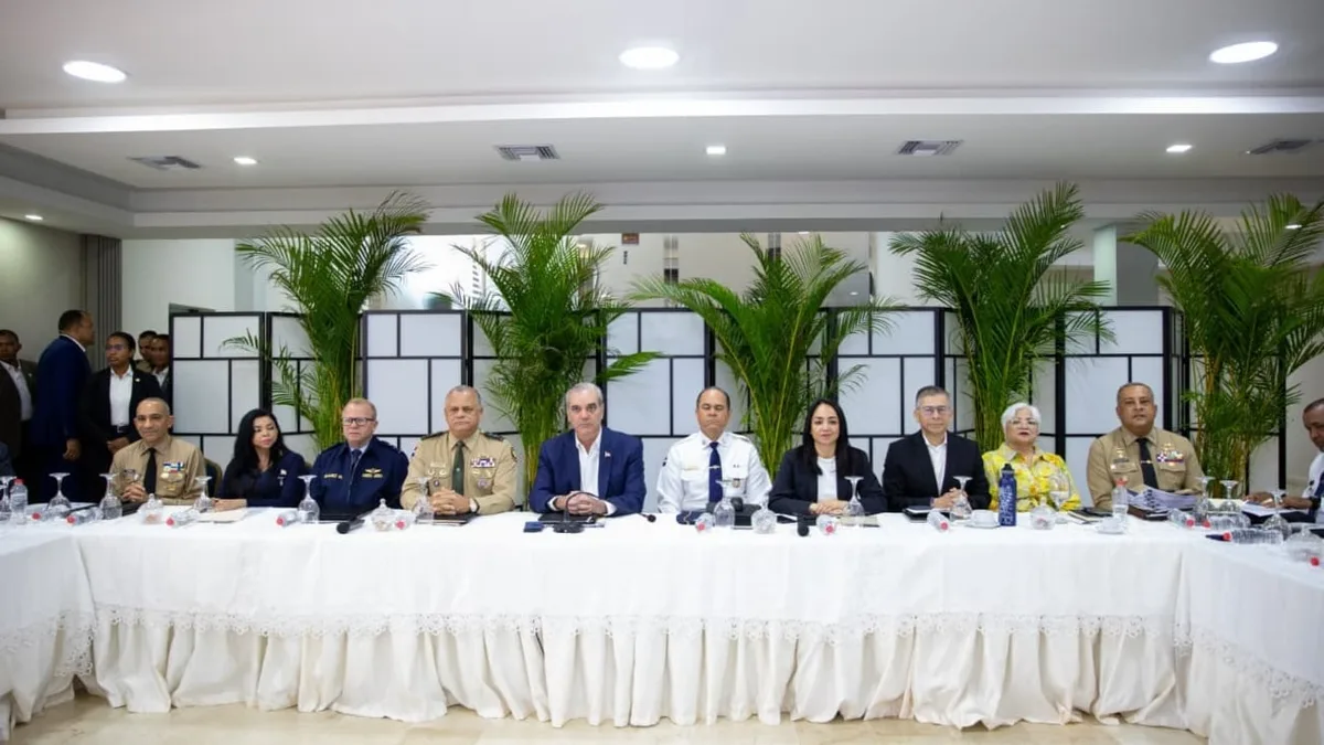 Gobierno de República Dominicana reordena mandos militares y policiales