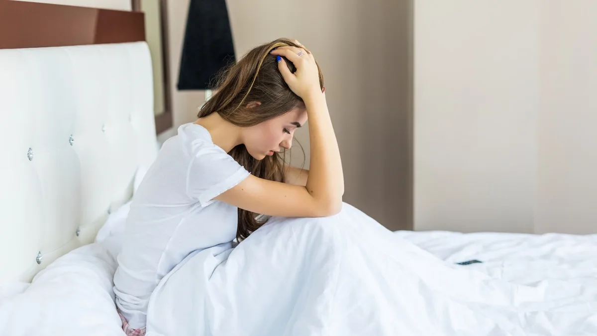Dor durante a relação? Entenda quando o corpo alerta para algo errado