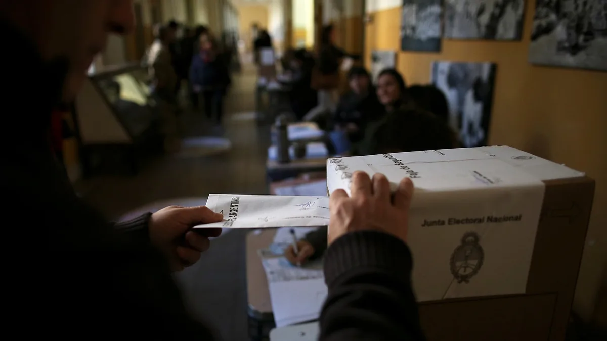 Circulos virtuosos, viciosos y triángulos amorosos de cara a las elecciones 2027