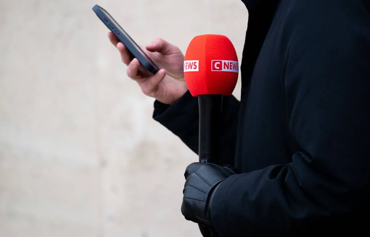 Mobilisation du 17 octobre : Le siège de CNews ciblé par des manifestants, 21 interpellations
