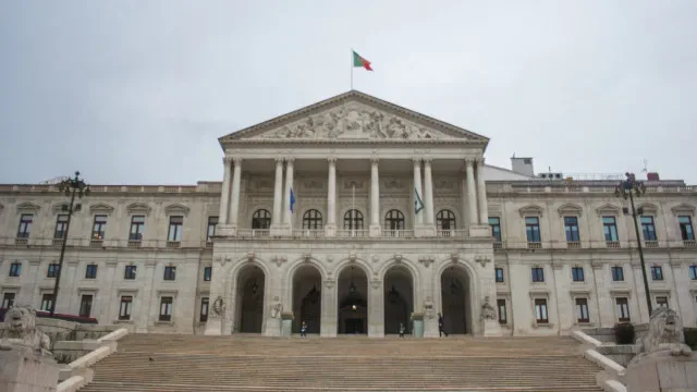 Livre e PCP acusam Governo de ignorar custo de vida no Orçamento 2027