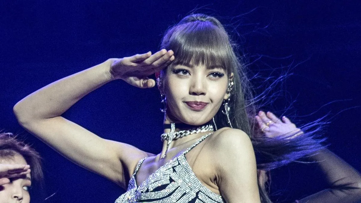 K-pop star apologises for decade-old racial slur