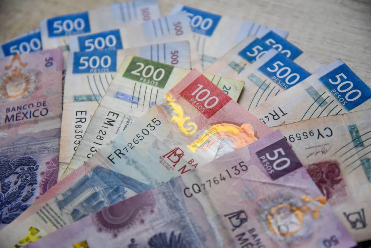 Disminuye HR Ratings calificación de México