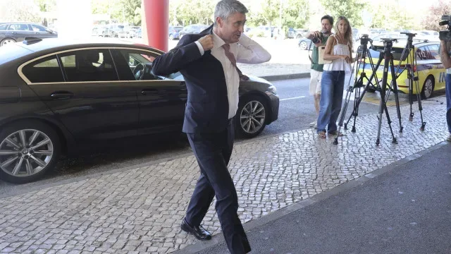 Rentrée do PS: Carneiro foca-se no custo de vida e "falhas do Governo"