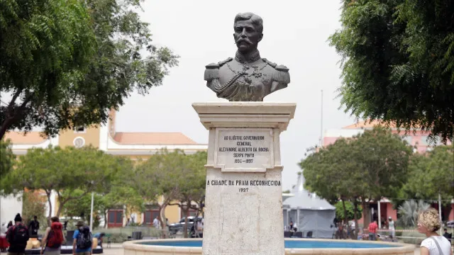Cabo Verde assina protocolo para reforçar combate ao tráfico de pessoas