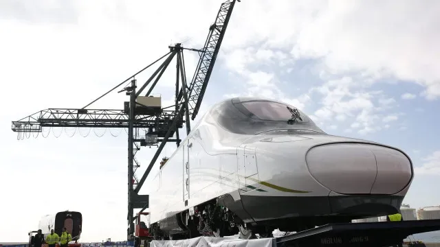 Talgo propõe comboios de alta velocidade adaptáveis a duas bitolas