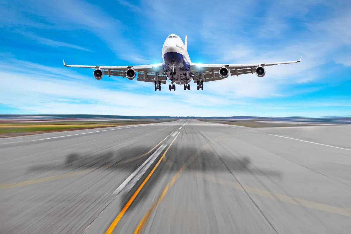 El ‘veranito’ de las aerolíneas: empezó la carrera por los nuevos destinos para sostener la racha récord