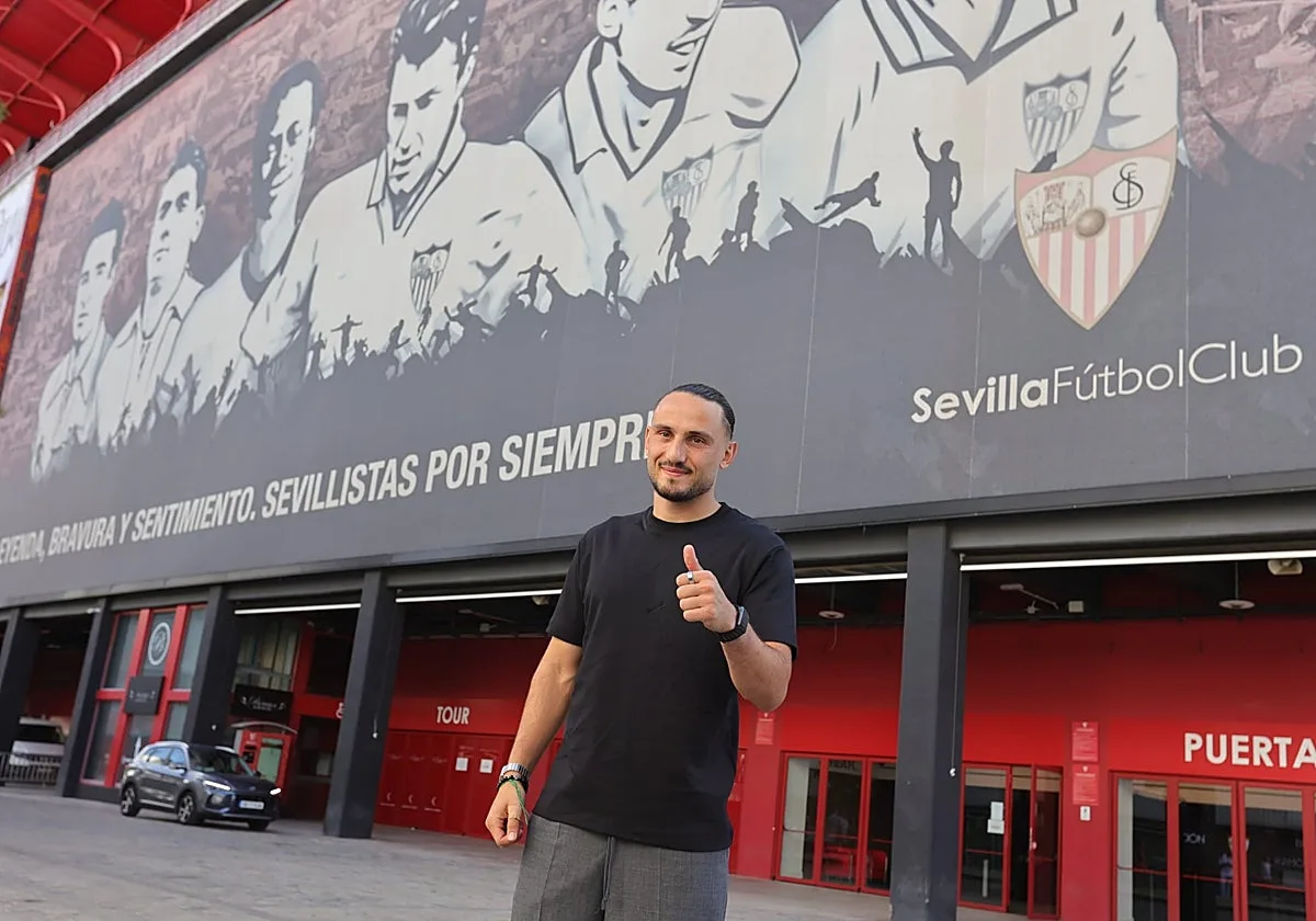 Kochorashvili posa en el Ramón Sánchez-Pizjuán y su fichaje por el Sevilla FC será oficial de forma inminente