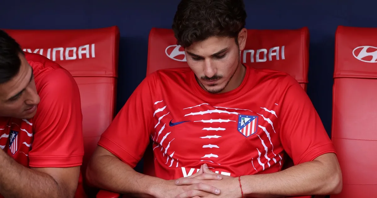 Video: la tremenda silbatina para Julián Álvarez antes del Atlético-Villarreal
