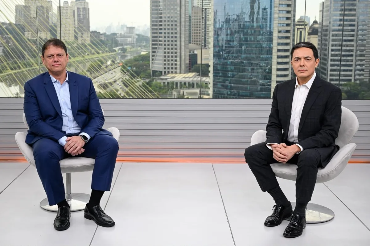 Tarcísio promete 10 novos presídios, relativiza resultado pior na educação de SP e atribui falta d’água a investimentos