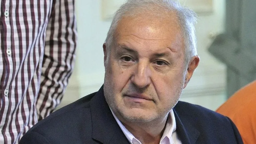 Un vicepresidente de la UIA apuntó contra Luis Caputo: "Estamos manejados por un trader que no sabe lo que es un torno”