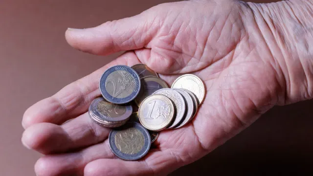Governo estima gastar mais 100 milhões no Complemento para Idosos