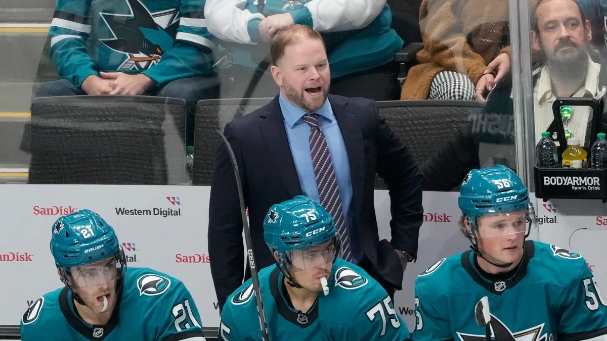 Sharks sign head coach Ryan Warsofsky to multi-year extension