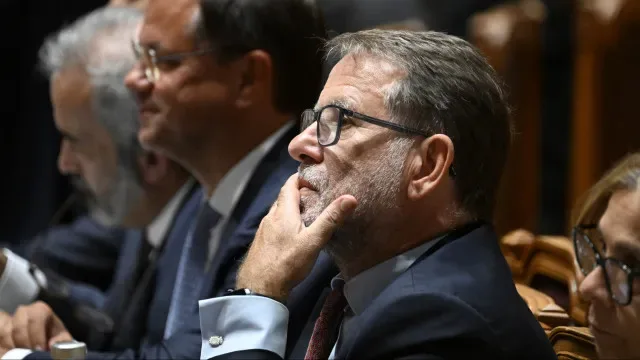 Demissão no MAI exige explicações "com documentos e não declarações"