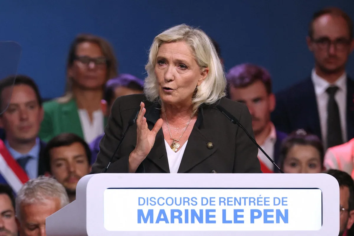« A côté de la plaque » : sur le logement, Marine Le Pen n’est pas à une incohérence près