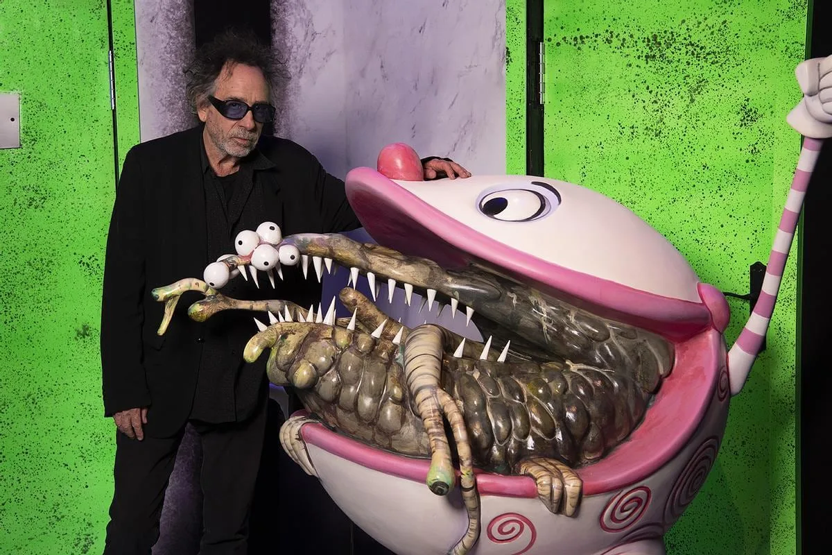 Tim Burton ya prepara su siguiente película junto al ganador de un Nobel de Literatura: estará ambientada en el Japón de la posguerra
