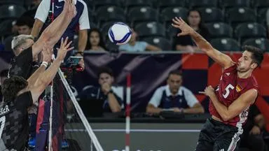 DVV-Team erreicht Achtelfinale und kämpft um Gruppensieg
