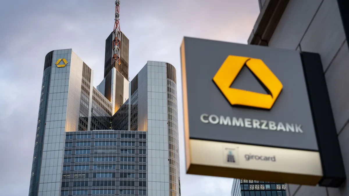 Bankenaufsicht: EZB genehmigt Commerzbank-Übernahme durch Unicredit