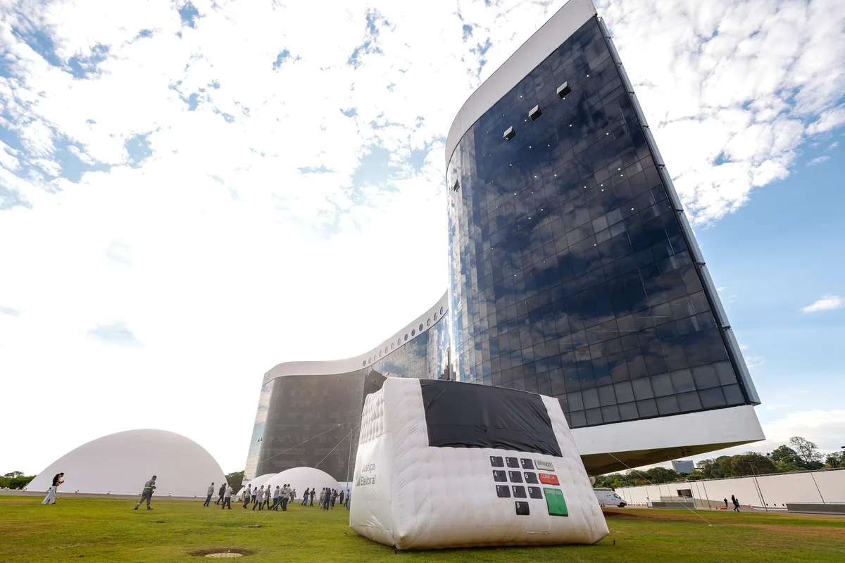 Por unanimidade, TSE derruba prazo de 48 horas para uso de canais registrados de forma tardia por campanhas