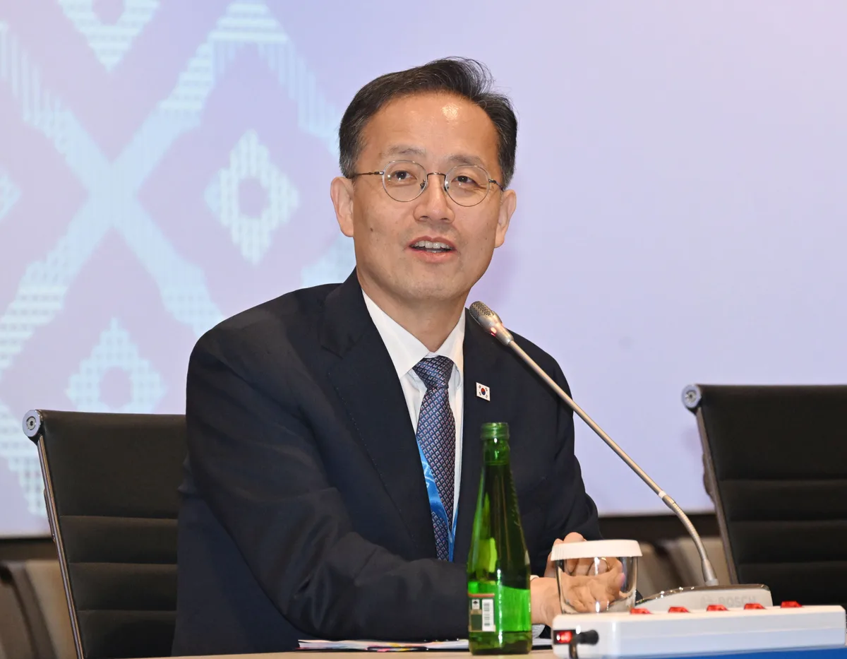 경제부총리 “올해 반도체 호황에 성장률 최대 3.6% 전망”… 현실화 땐 5년 만에 최고