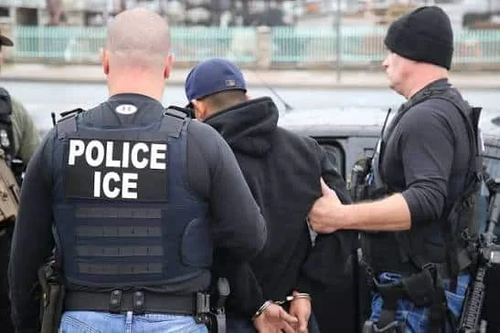 Gobierno de Trump investiga disparos de ICE a migrante venezolano
