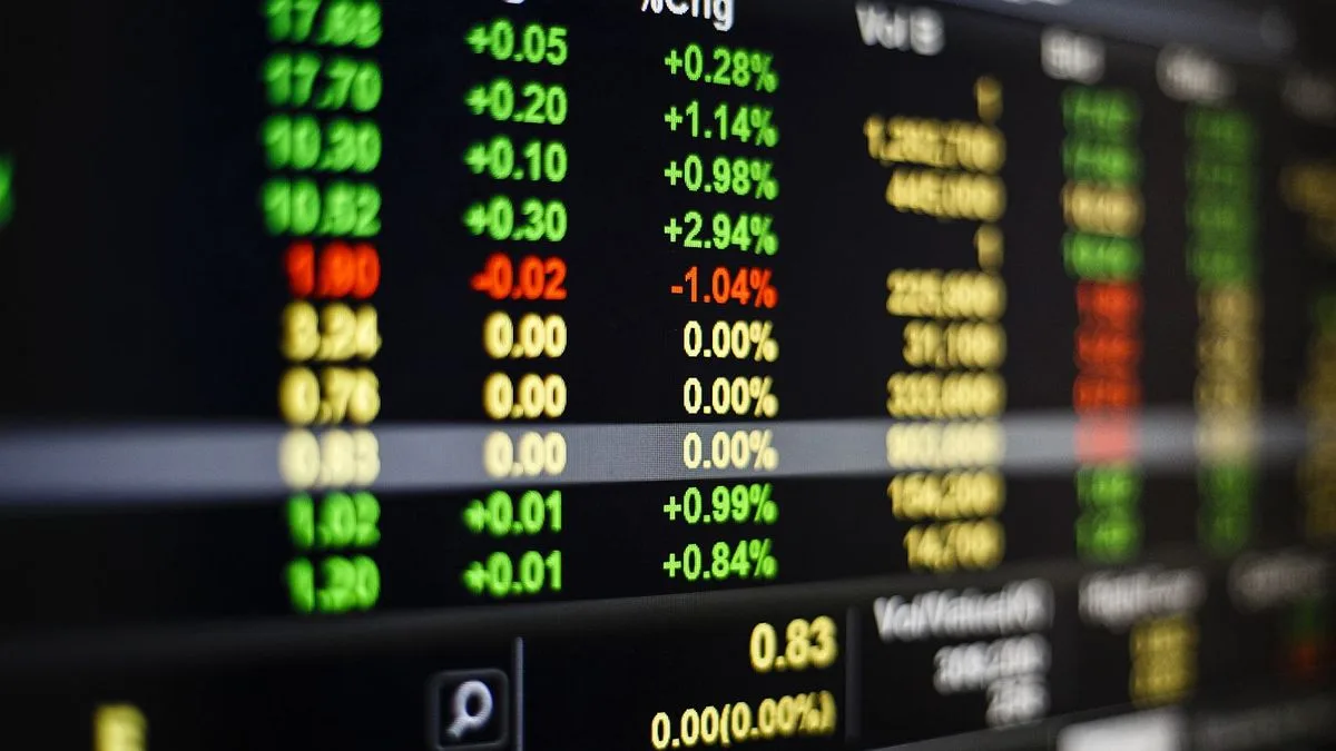 Los futuros de Wall Street ensayan un rebote tras nuevas señales del titular de la Fed