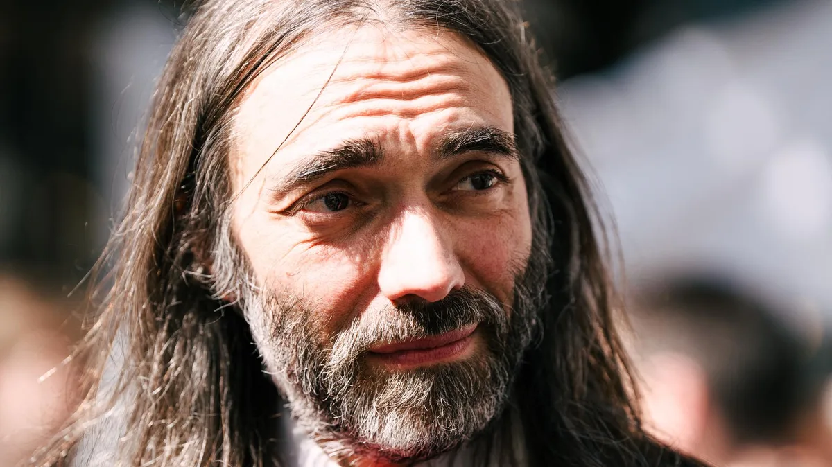 Le « chemin » plus que le résultat : Pourquoi Cédric Villani refuse à ses étudiants l’usage de l’IA