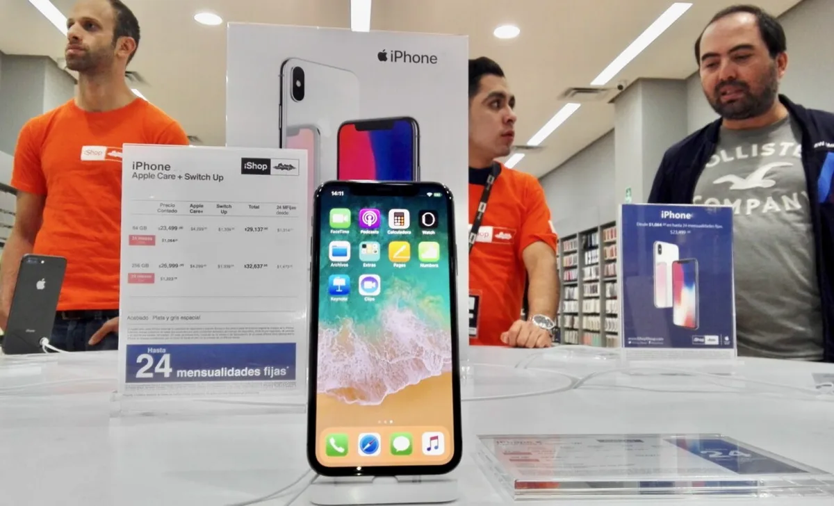 Telcel reporta caída en ventas de celulares por registro telefónico y escasez de chips