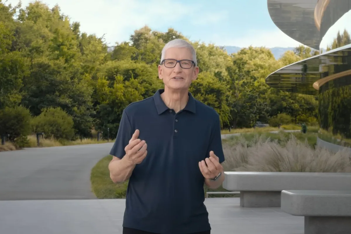 Глава Apple Тим Кук ушёл с должности спустя 15 лет
