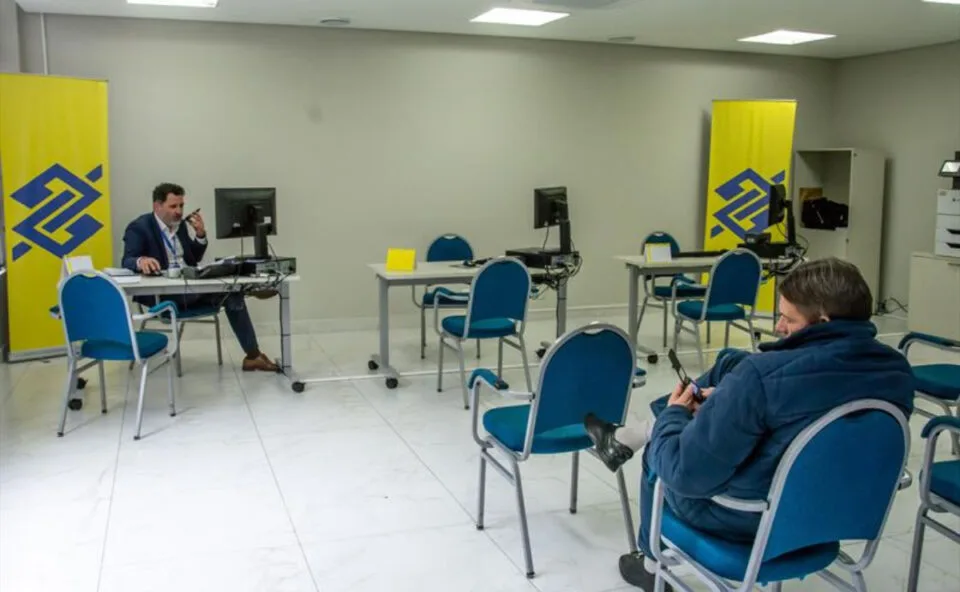 Feriado bancário de 12 de outubro deixa agências fechadas em todo o país na segunda-feira