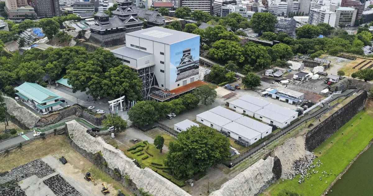 地震で休園の熊本城が開園 石垣40カ所崩れ、16年にも被災