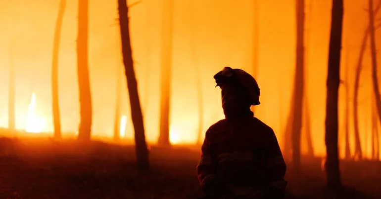 Bélgica enfrenta "maior incêndio da sua história recente"