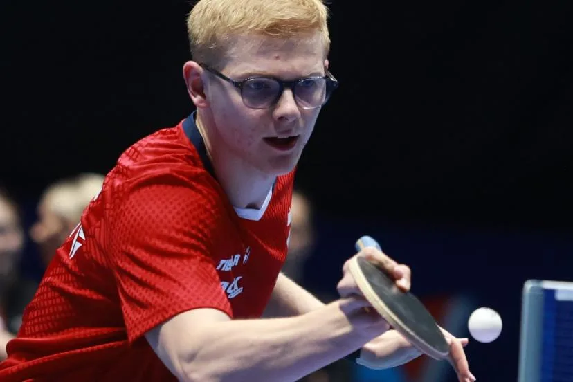 Félix Lebrun expédie Thibault Poret et rejoint Hugo Calderano en quarts du Grand Smash européen