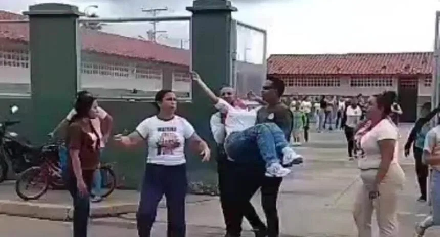 EN VIDEO: Nueva intoxicación masiva en escuela de Trujillo, afectó a docentes y representantes