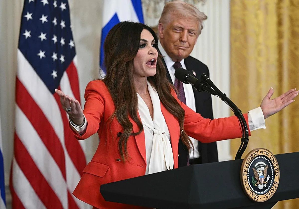 Entre acusaciones de corrupción, Trump exige la dimisión como embajadora en Grecia a la expareja de su hijo mayor