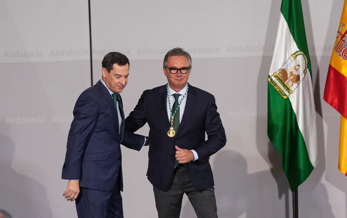 El PP andaluz volvería a depender de un Vox al alza para gobernar y el PSOE se hunde por debajo de su suelo electoral, según el CIS andaluz