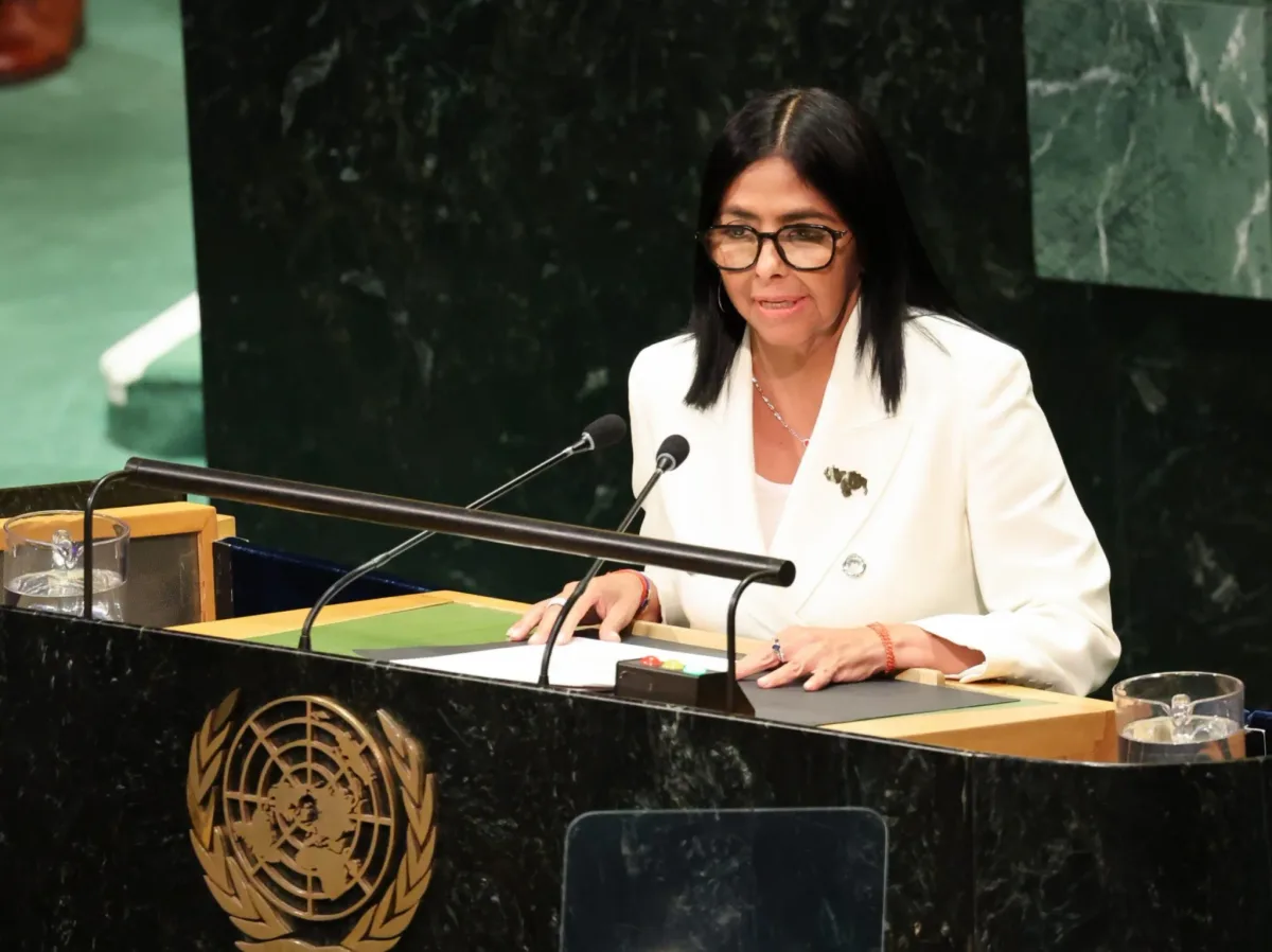 Na ONU, Delcy Rodríguez não menciona Maduro e minimiza ataque dos EUA: ‘confrontação agudizada’