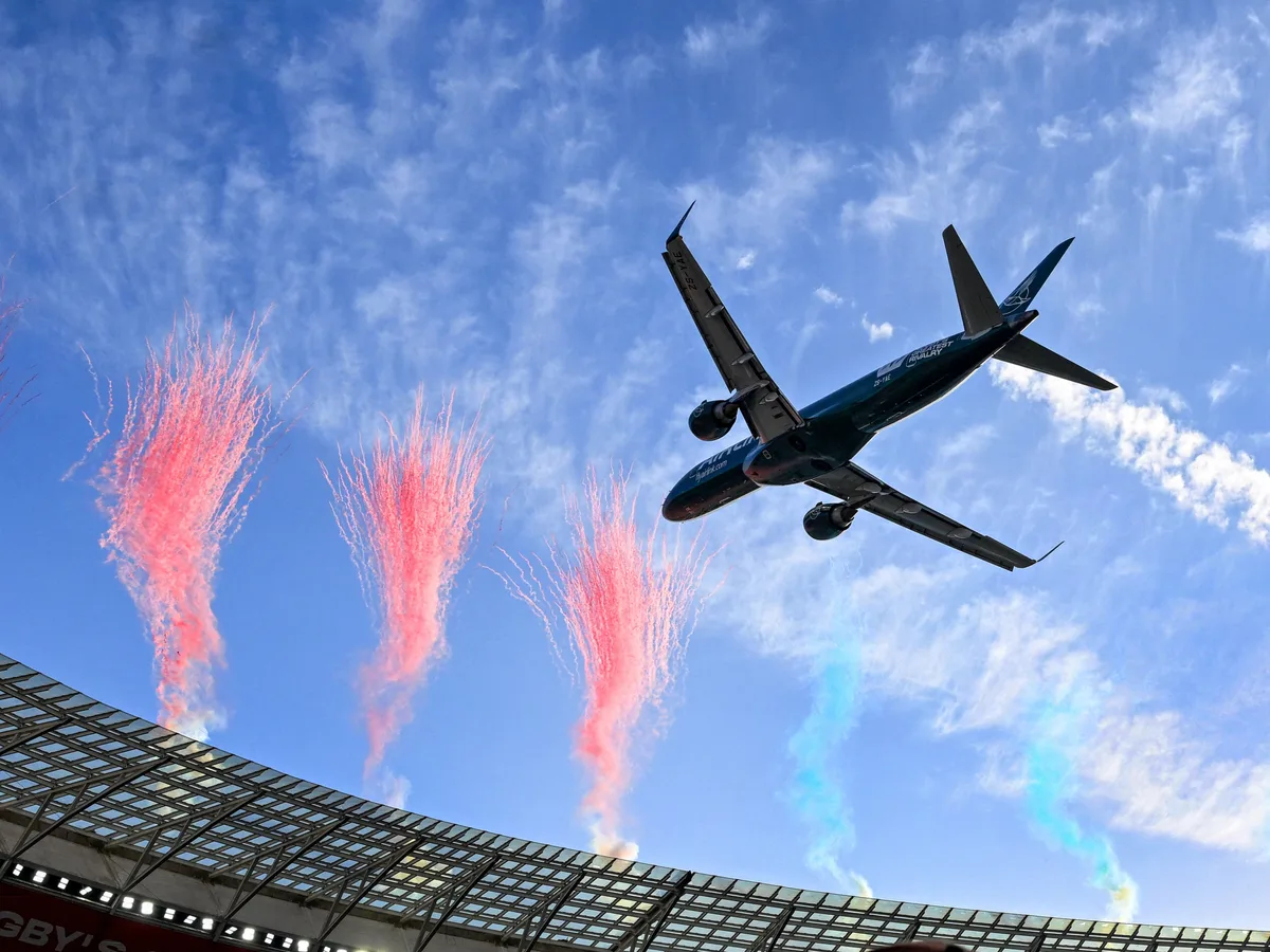 2 planes came shockingly close to crashing into a stadium on live TV. Now investigators are probing the incident.