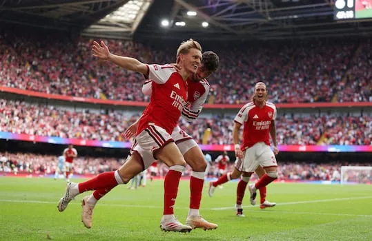 Arsenal dominate Man City to win Community Shield