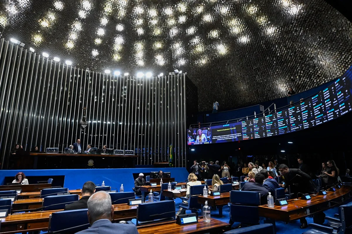 Senado encurta prazos e abre caminho para votar PEC da Segurança na quinta
