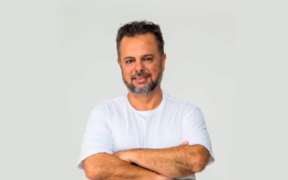 Candidato à Presidência propõe ‘Meu Botox, Minha Vida’ para mulheres