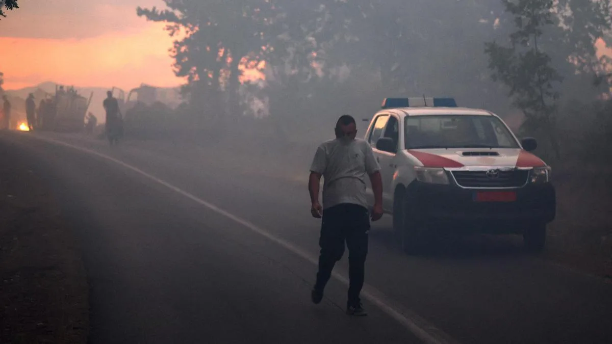 Fast-moving wildfire amid shifting winds threatens Reno, Nevada, forcing thousands to evacuate