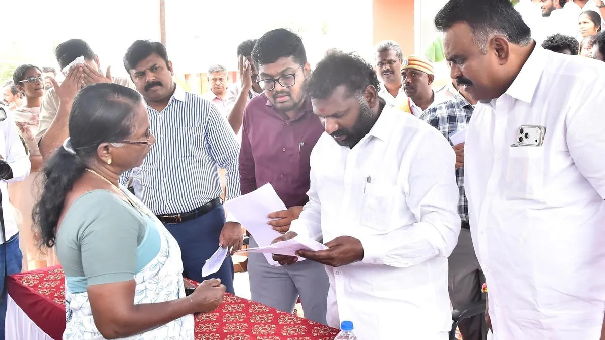 Minister inaugurates library at Sri Lankan Tamil Rehabilitation Camp in Gangaikondan