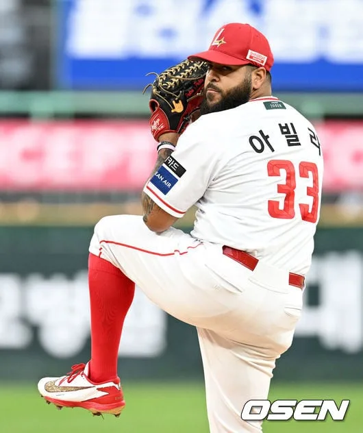 “아빌라·라일리 가을에만 빌리고 싶어, 꼭 돌려줄께” 1위 KT의 유일한 고민, 축구처럼 임대라도 하고 싶다