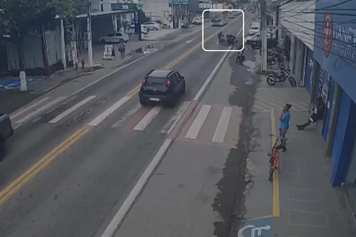 Acidente de moto deixa três pessoas feridas BR-357 em Itaperuna