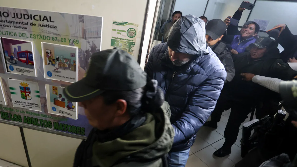 Allanaron una casa de cambio y otras propiedades vinculadas a Cerimedo: detuvieron a dos personas y hay un exmilitar prófugo