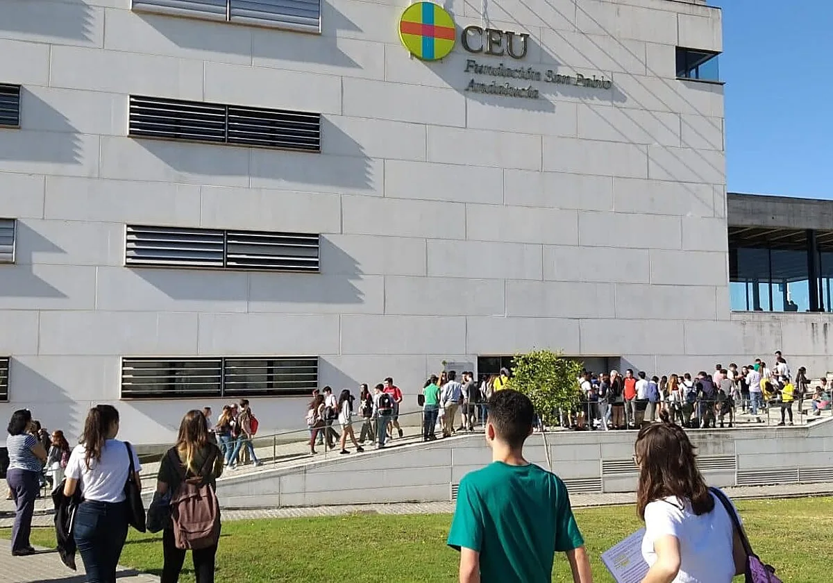 La Universidad CEU Fernando III inaugura su tercer curso académico consolidando su crecimiento en Sevilla