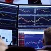 Wall Street no verde com investidores a aproveitarem compras em desconto. GoPro dispara 37%