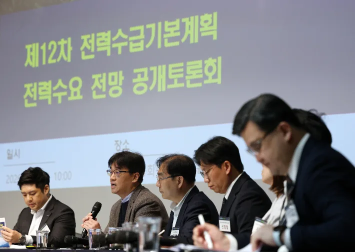 오락가락 전력 수요 속…시험대 오른 12차 전기본